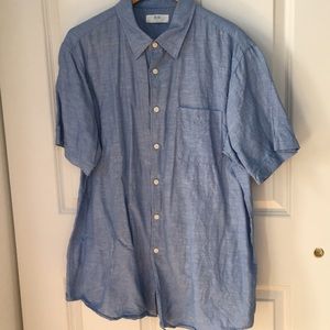 Uniqlo light blue linen short-sleeved button-up